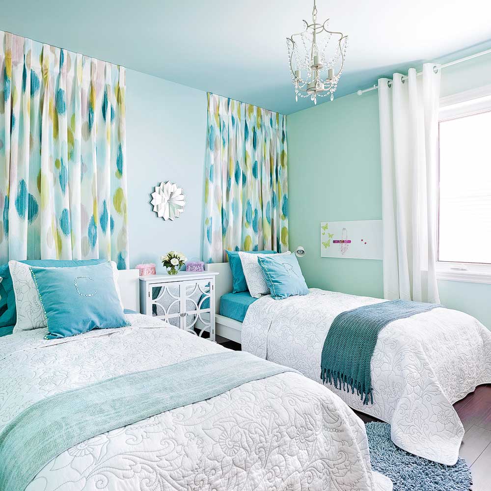 Des couleurs claires et pastels dans la chambre à coucher